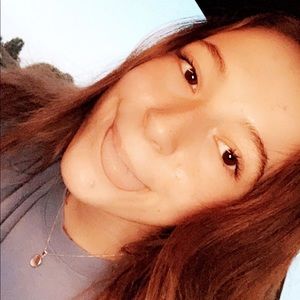 Meet your Posher, Carlee